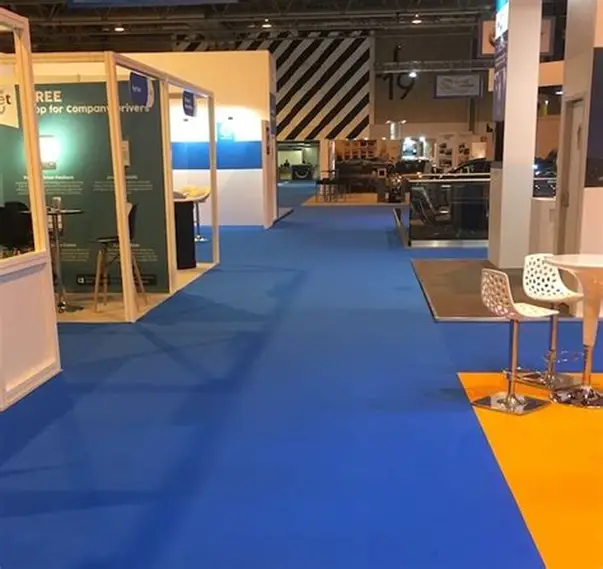 moqueta ferial azul